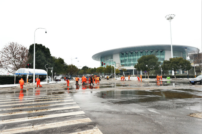 一場雪，體育中心美得不要不要的</br>但最美的風景還是他們(圖16)